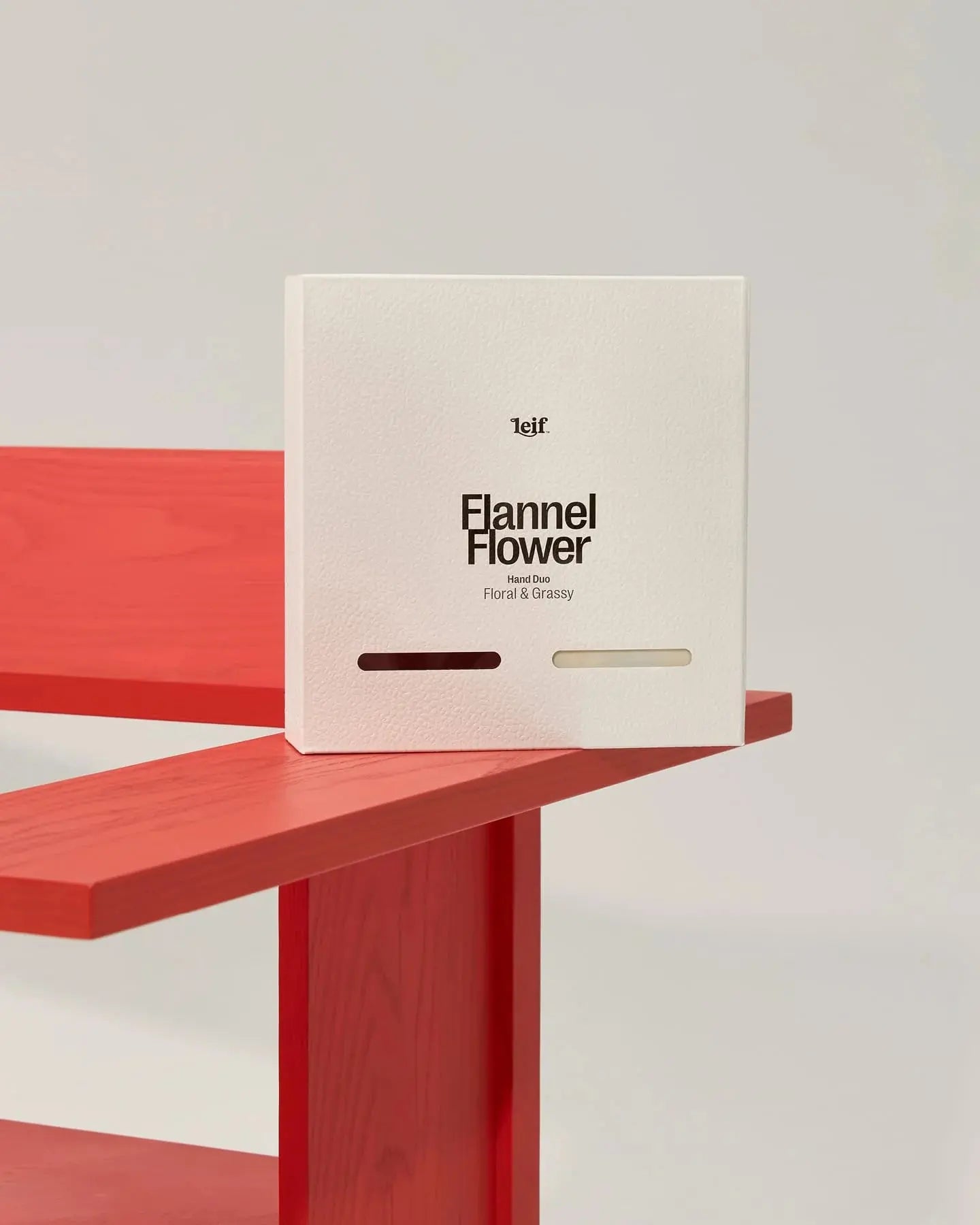 Flannel Flower Hand Duo - Willow + Hutch