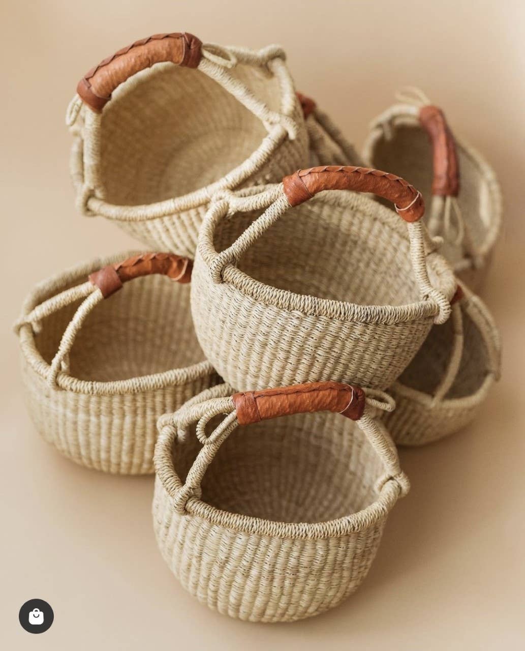 Natural Round basket Small
