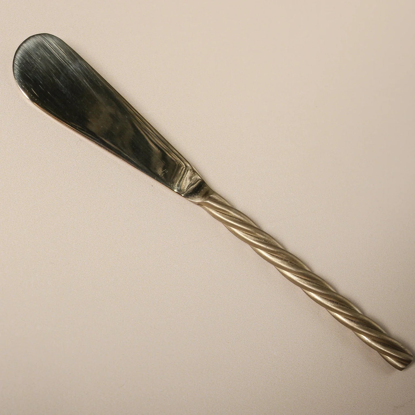 Spindle Spread Knife
